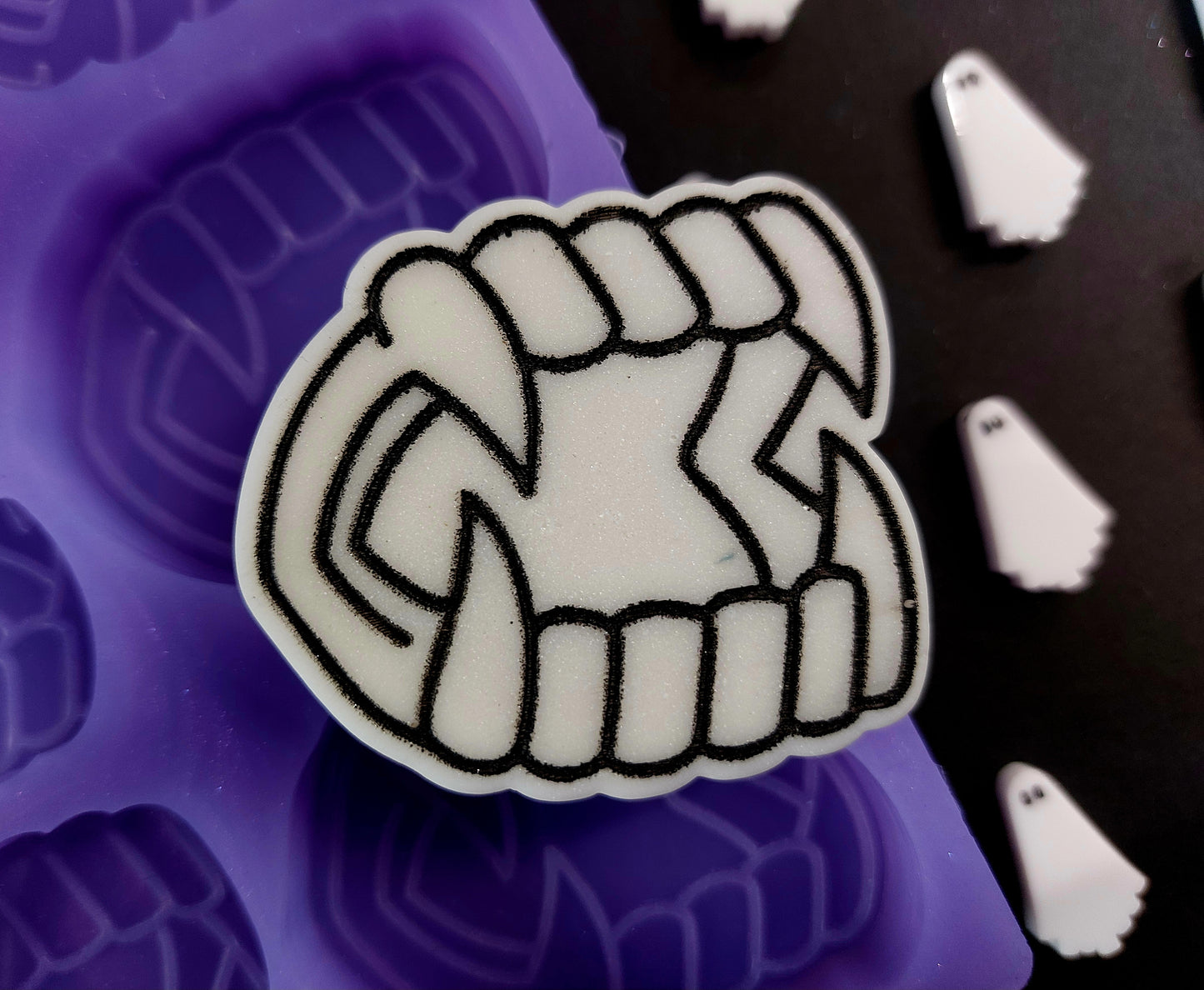 Vampire Teeth 4 cell Silicone Mould for wax, resin, soap etc