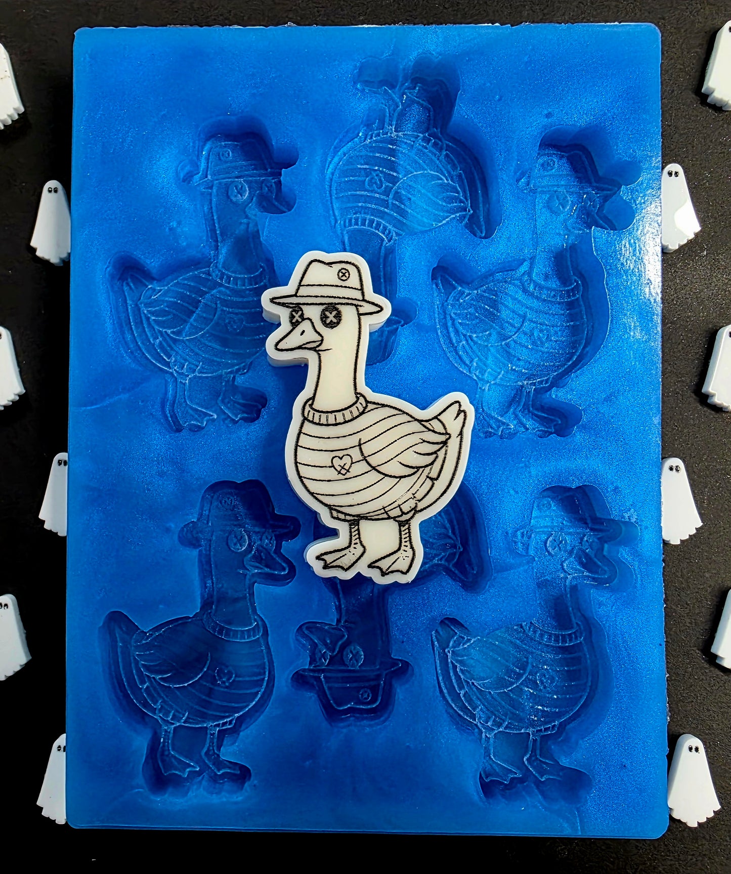 Freddy Goose 6 cell silicone mould for wax melts, resin, soap, jesmonite
