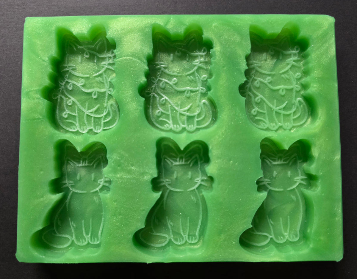 Christmas Kittens Bow And Lights Design Silicone Mould For Wax Melts, Resin Craft And More (6 Cell)
