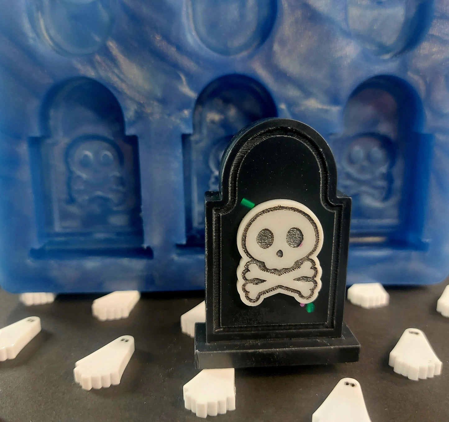 Stand Up Skull Gravestones 6 Cell Silicone Mould for wax melts