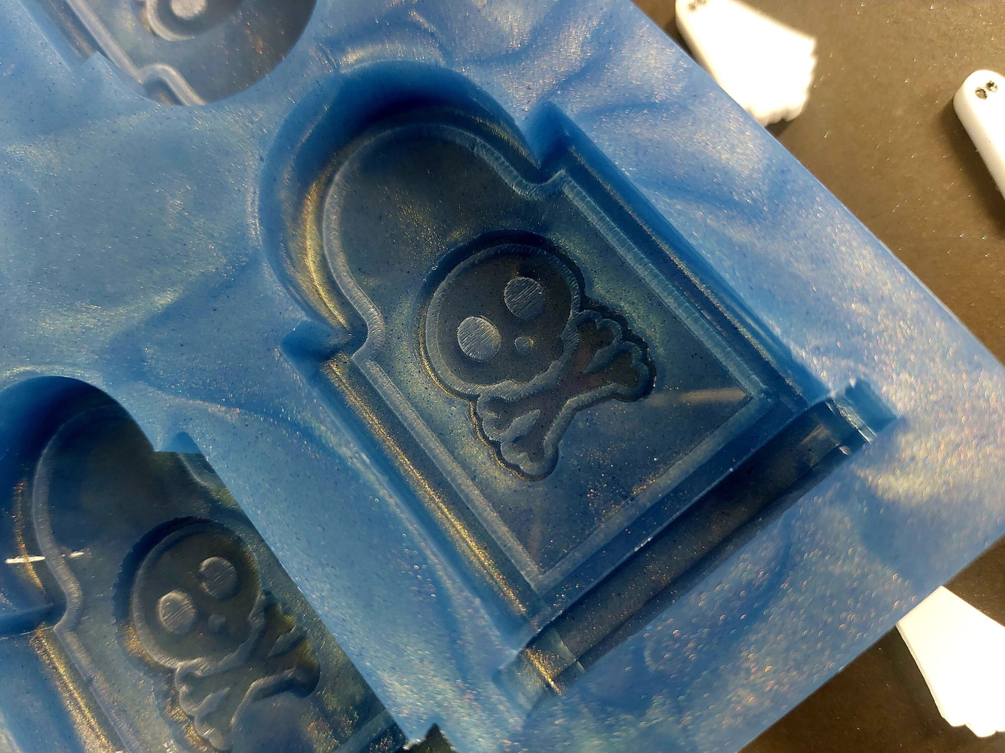 Stand Up Skull Gravestones 6 Cell Silicone Mould for wax melts