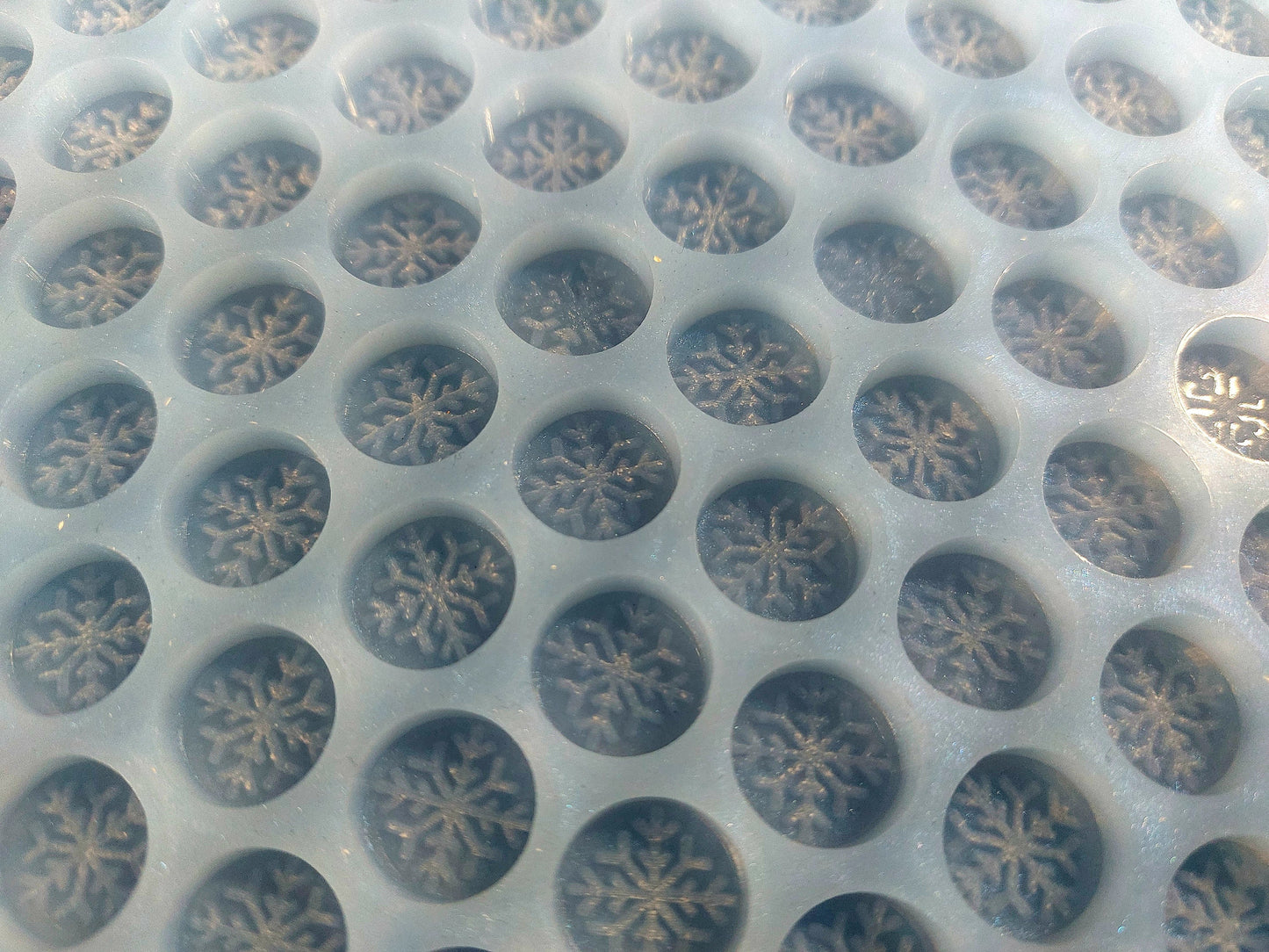 Snowflake Scoopable Silicone Mould for wax, resin, soap etc