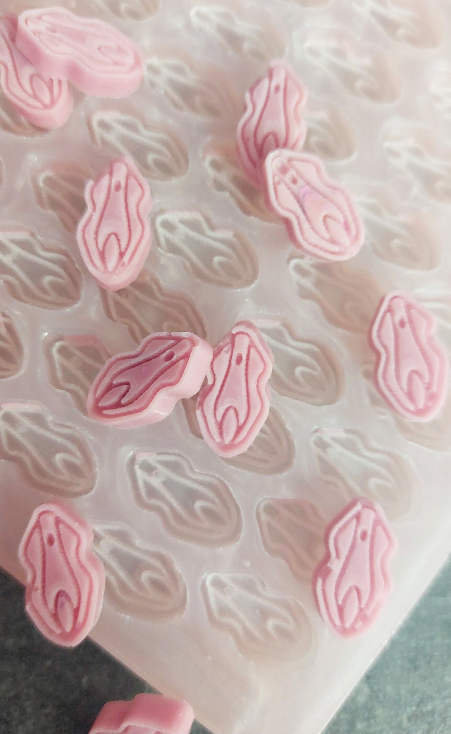 Vagina Scoopable Silicone Mould for wax, resin, soap etc