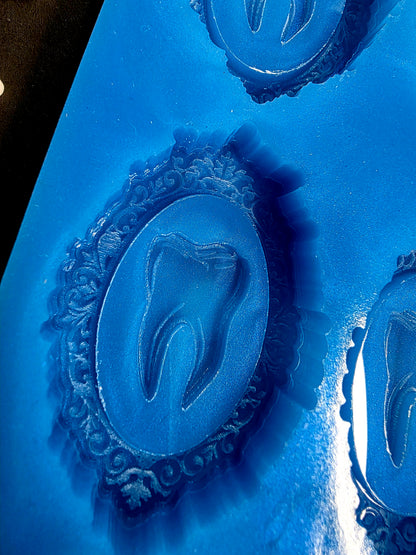 Small Vintage Tooth Frame 6 Cell silicone mould for wax melts