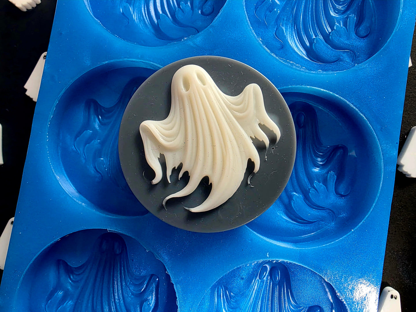 Halloween ghost disc 6 silicone mould for wax melts, resin, soap, jesmonite etc