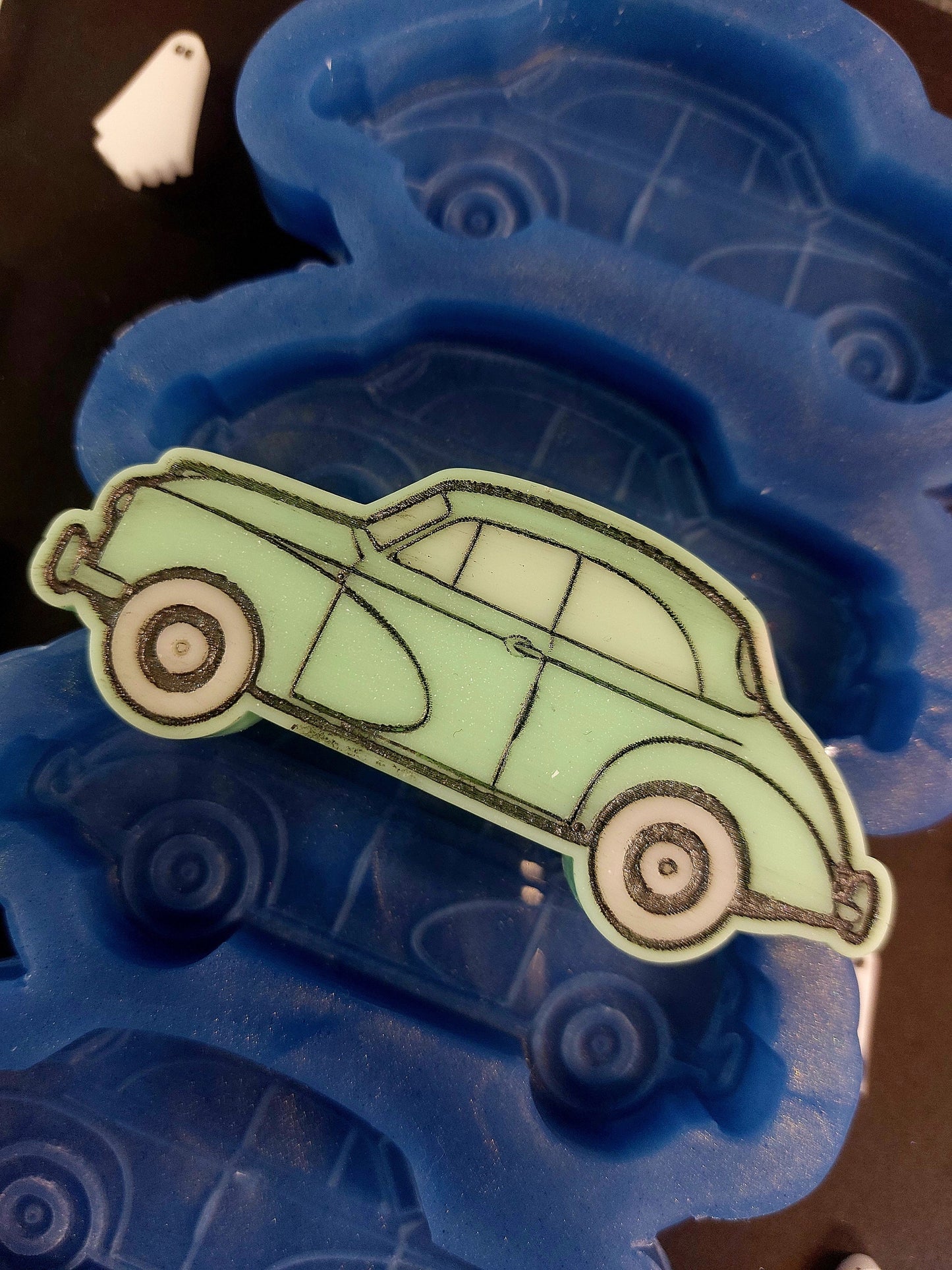 Classic Car Morris Minor 4 Cell Silicone Mould for wax, resin etc