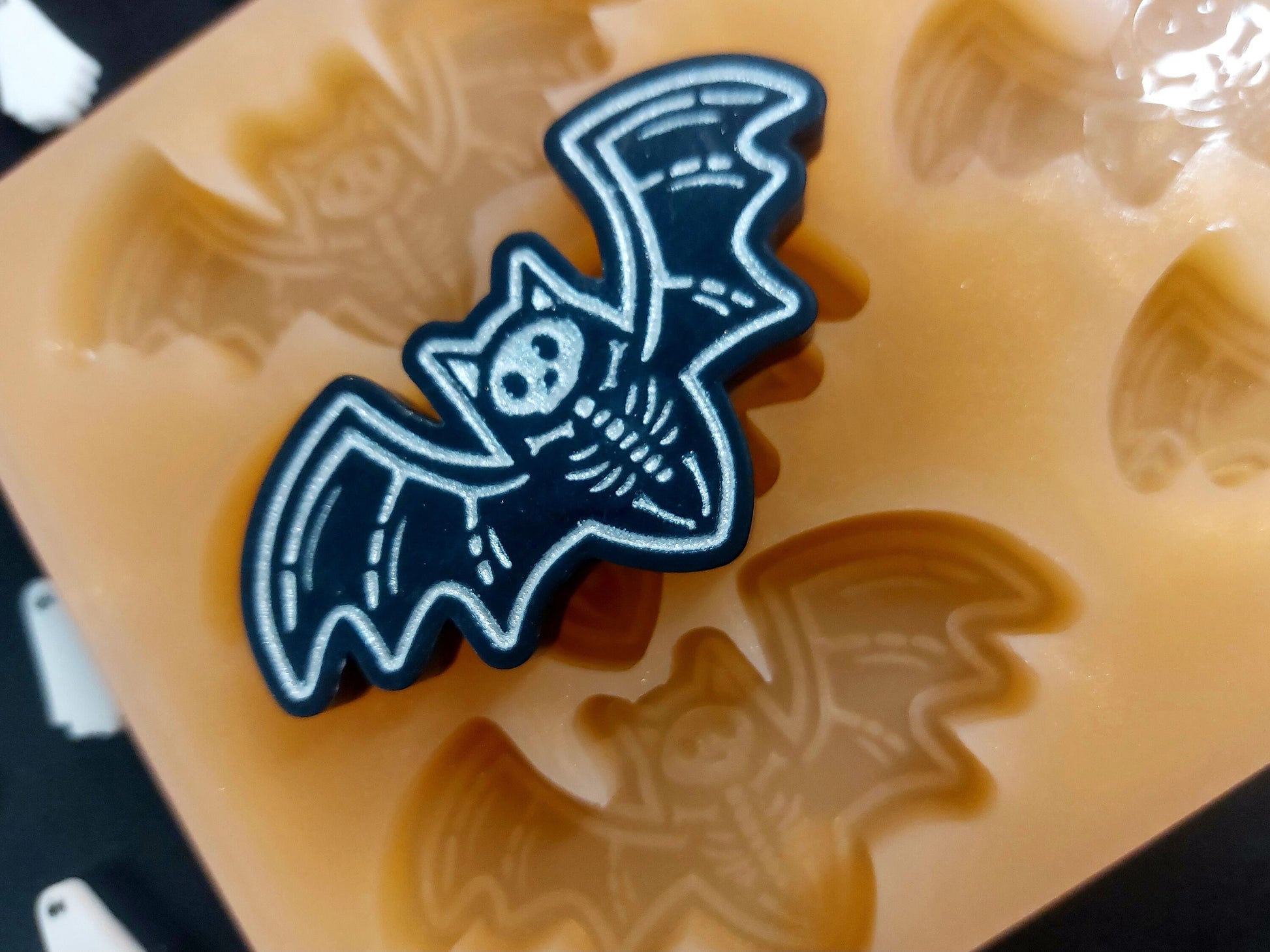 Skeleton Bats 6 Cell Silicone Mould