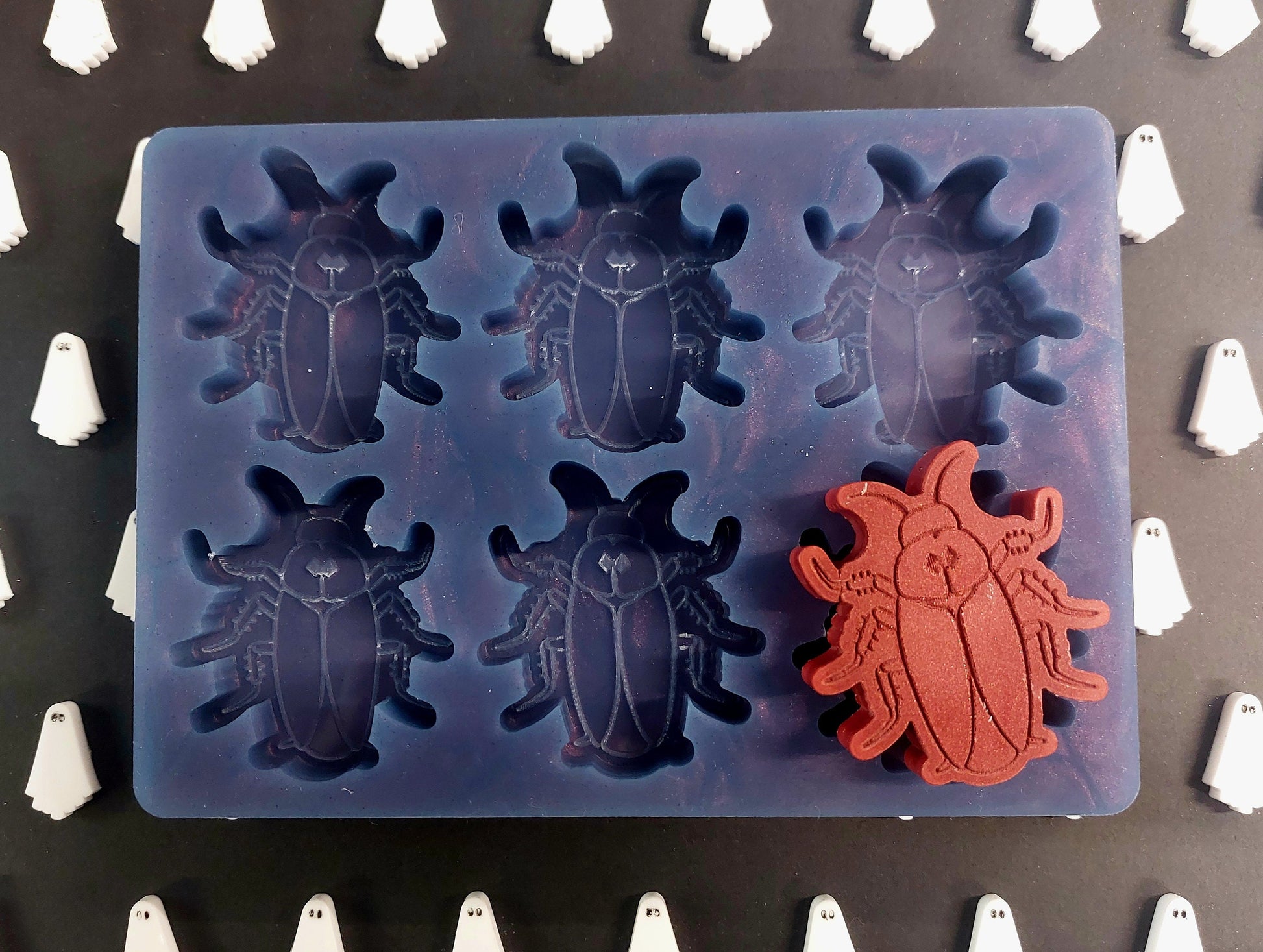 Beetle 6 Cell Silicone Mould